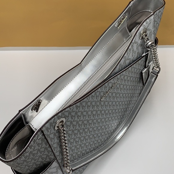 Michael Kors Jet Set Travel Large Chained Tote Shoulder Bag MK 
Silver

NWT - Picture 6 of 16